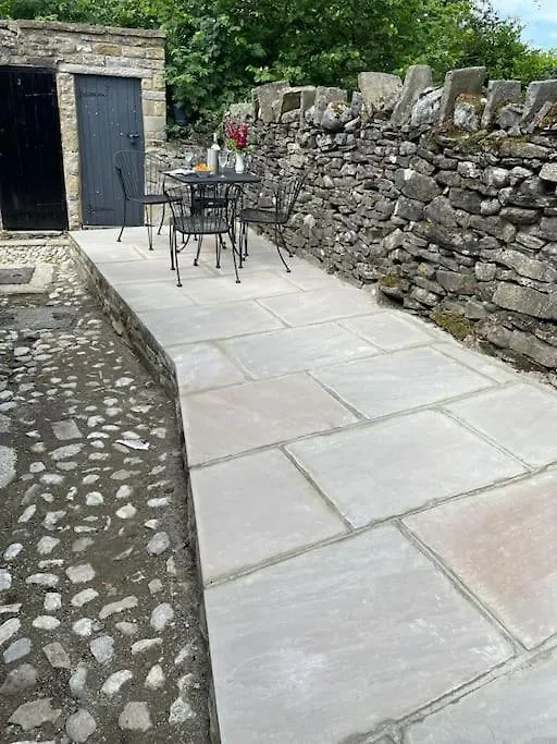 Hawksworth Cottage - Grassington Village Location